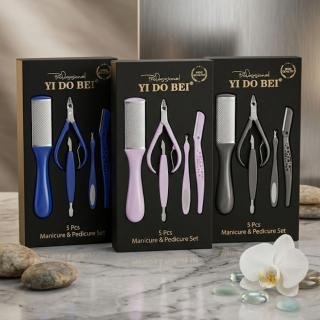 Mani Pedi Kit 5 Pcs Abs Plastic Professional Manicure Pedicure Set (Random Color)